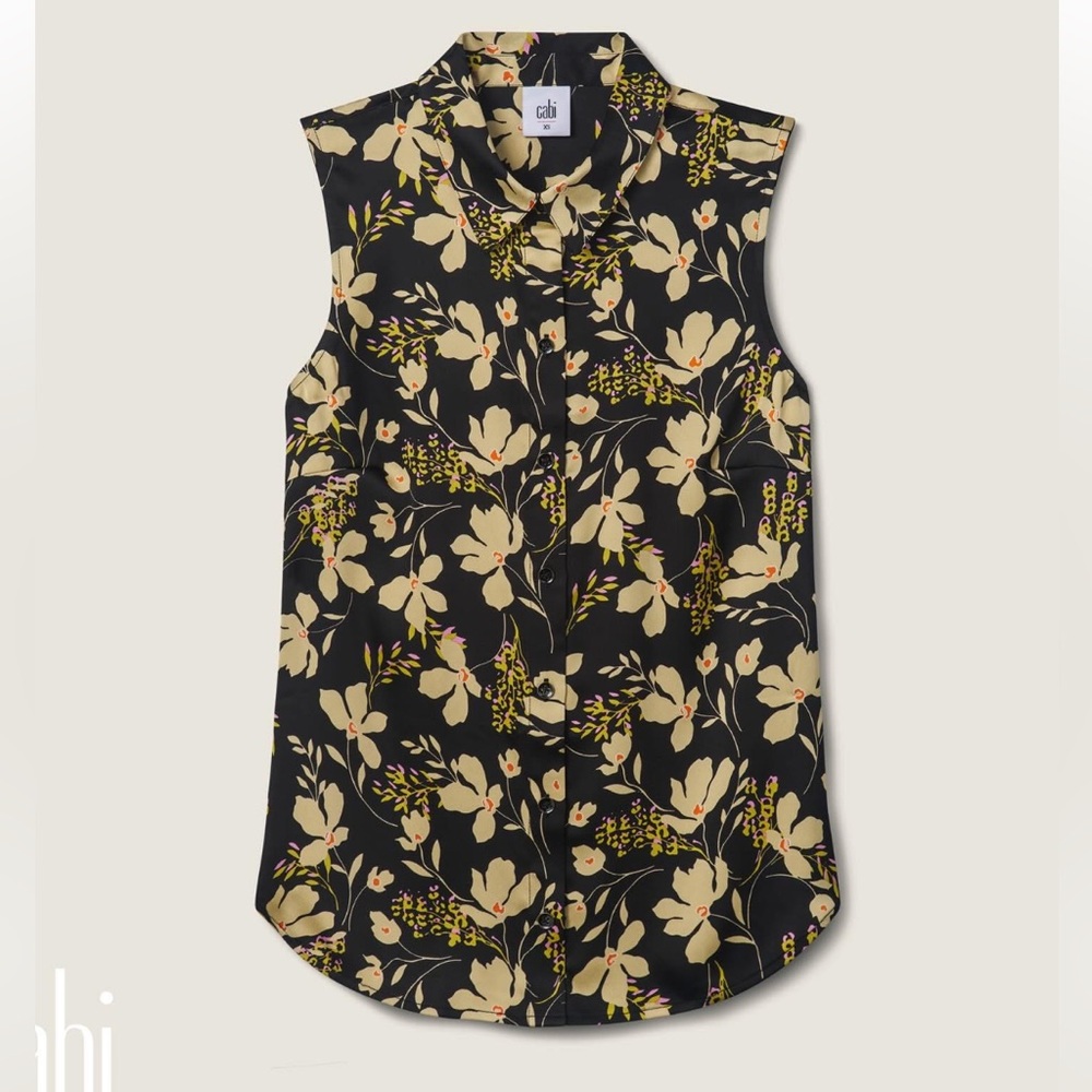 cabi Spring 2025 Set Up Blouse. Size XS